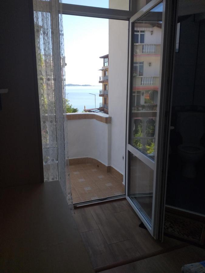 Standard Doppel- oder Zweibettzimmer mit Meerblick