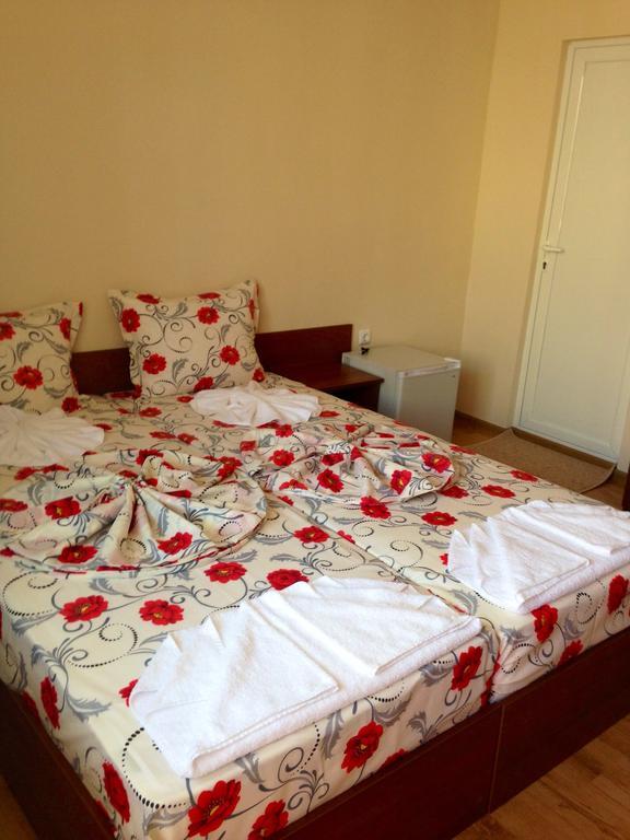 Doppel-/Zweibettzimmer mit eigenem Bad im Zimmer