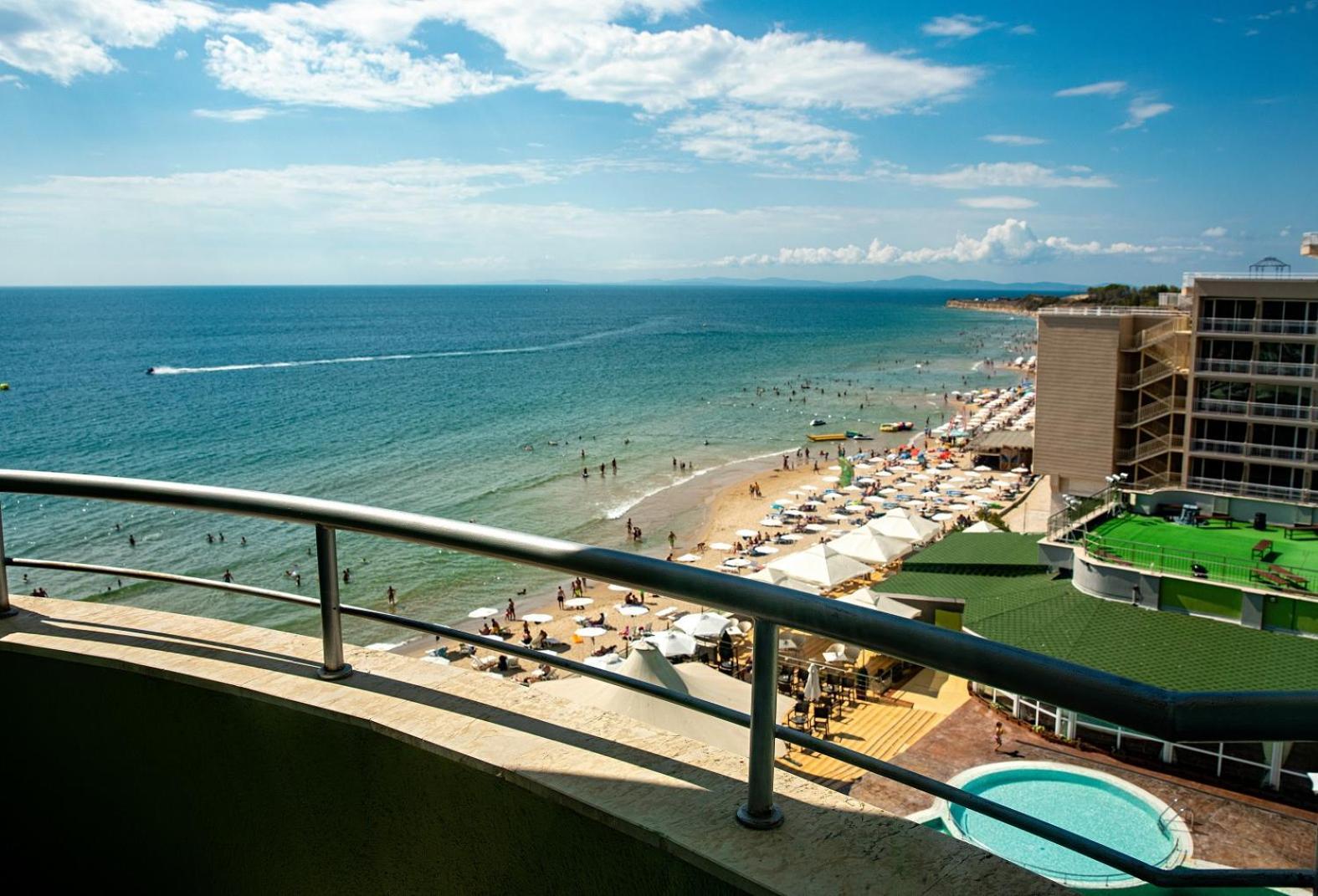 Double or Twin Room with Balcony - Free Beach Access
