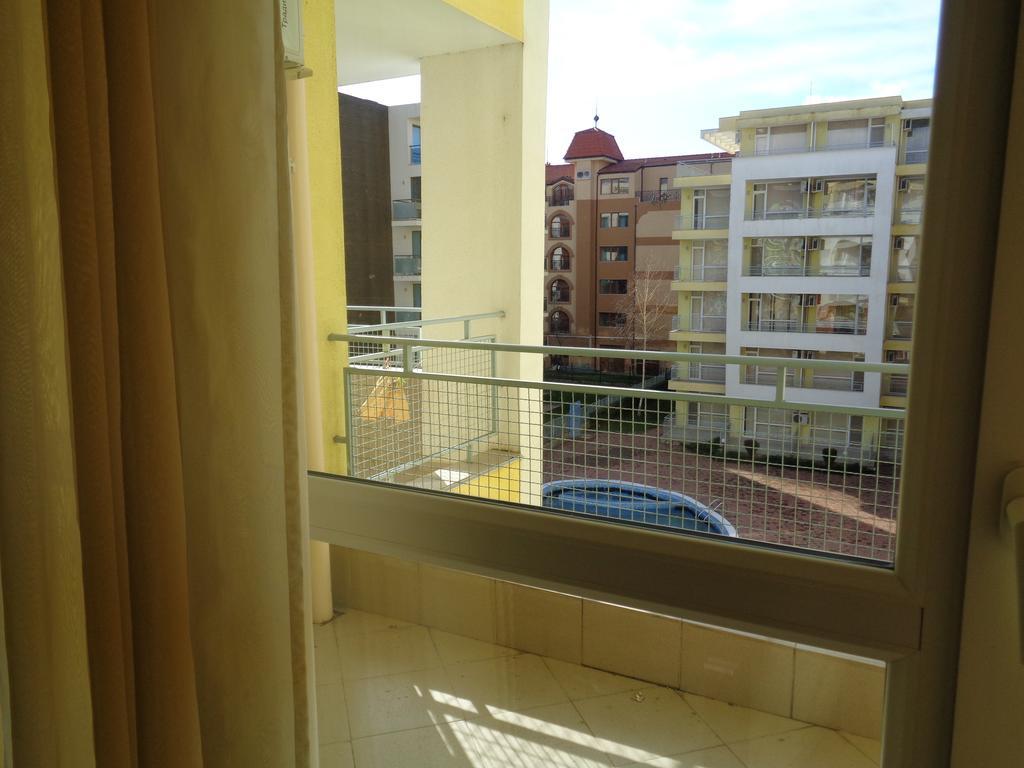 Appartamento con Vista Piscina