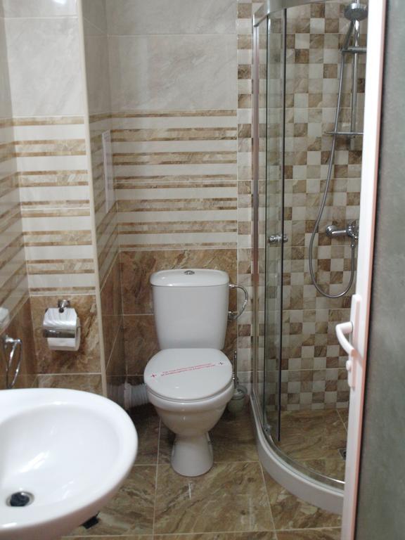 One-Bedroom Apartment Balcony,1774514716:JPEG