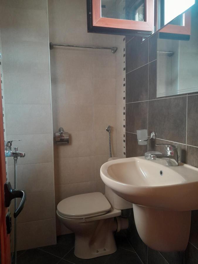 Twin Room with Shower