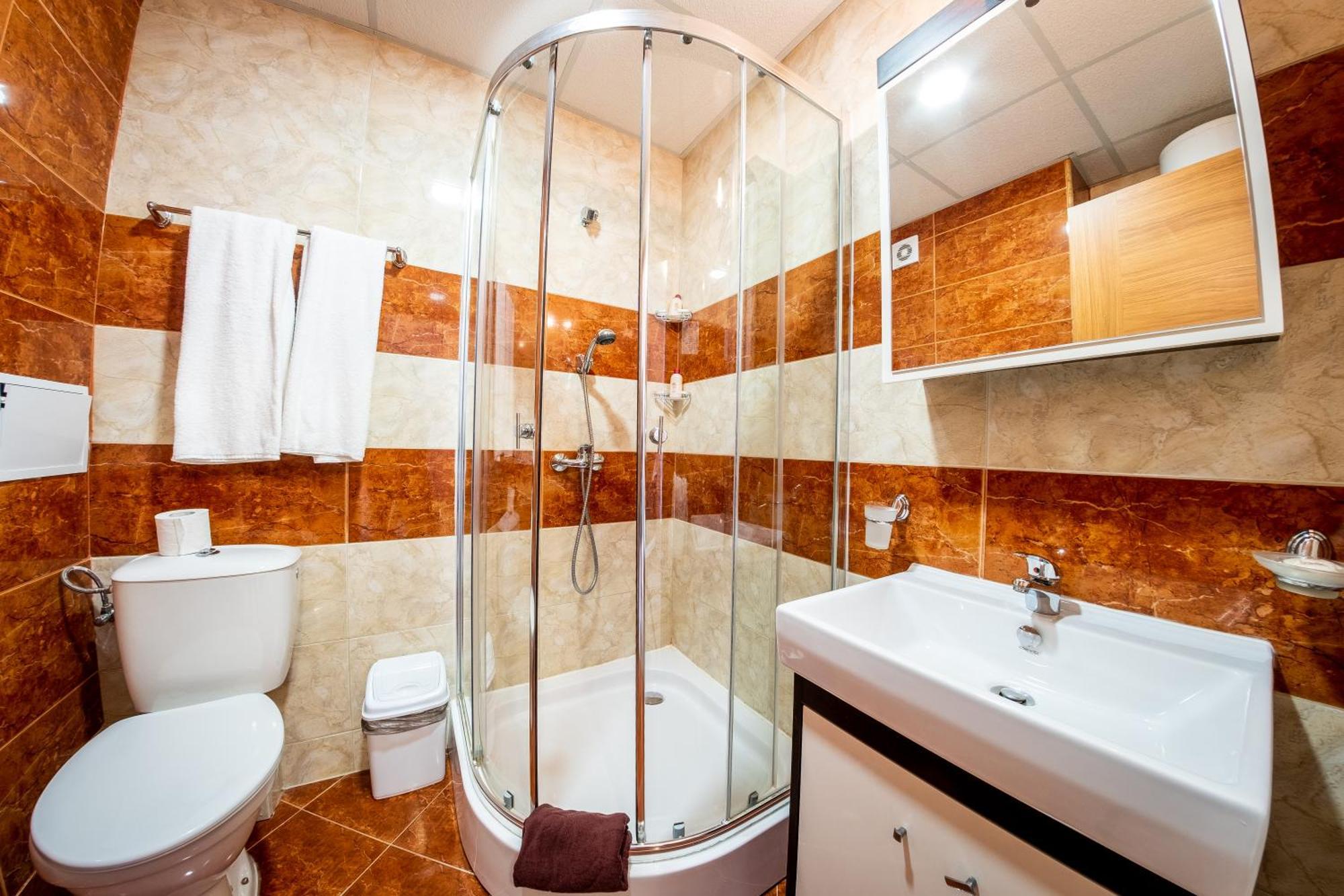 Appartamento Monolocale con Balcone e Vista Mare Laterale