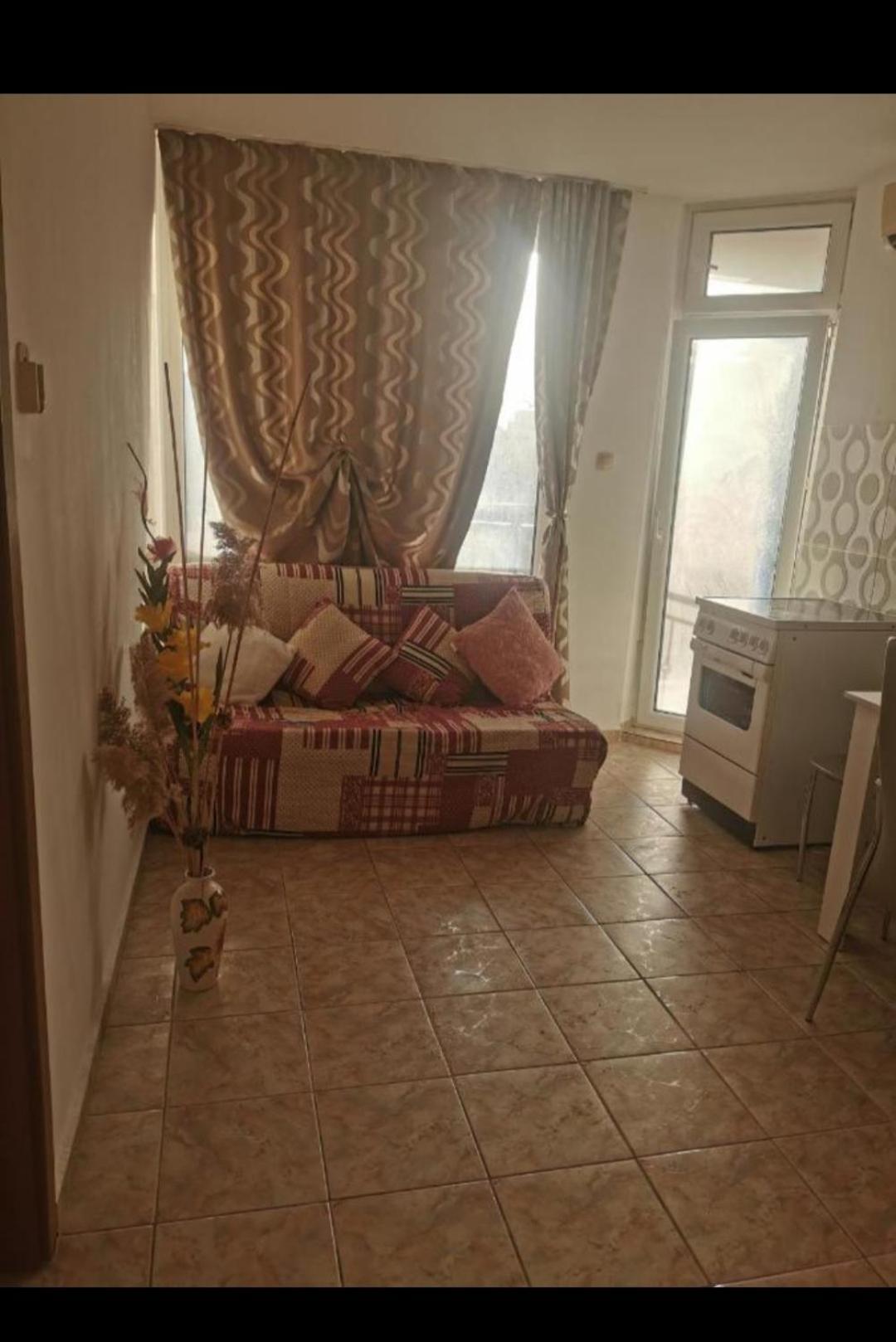 One-Bedroom Apartment,1536564430:JPEG