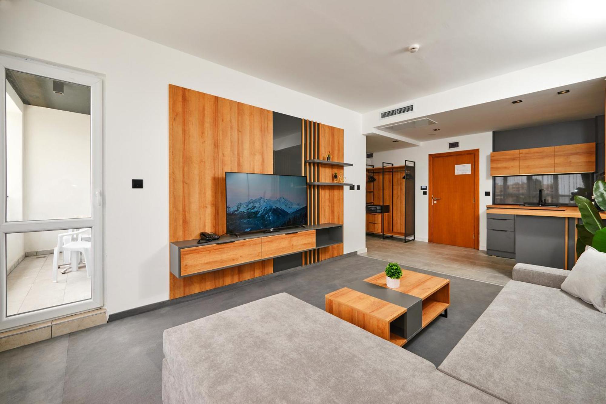 One-Bedroom Apartment