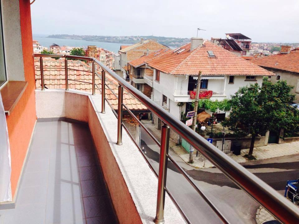 Studio mit Balkon