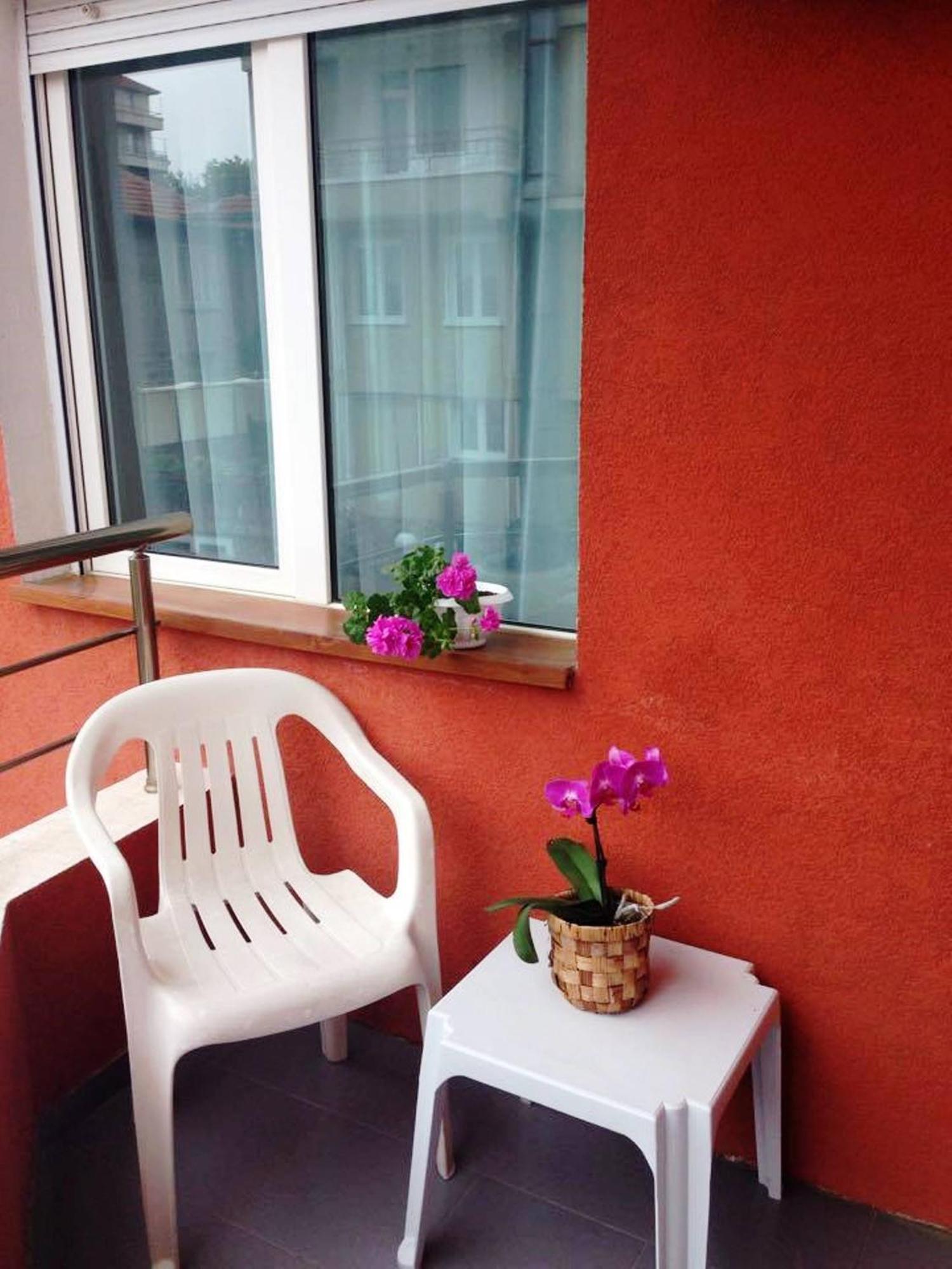 Studio mit Balkon (2 Erwachsene + 1 Kind)