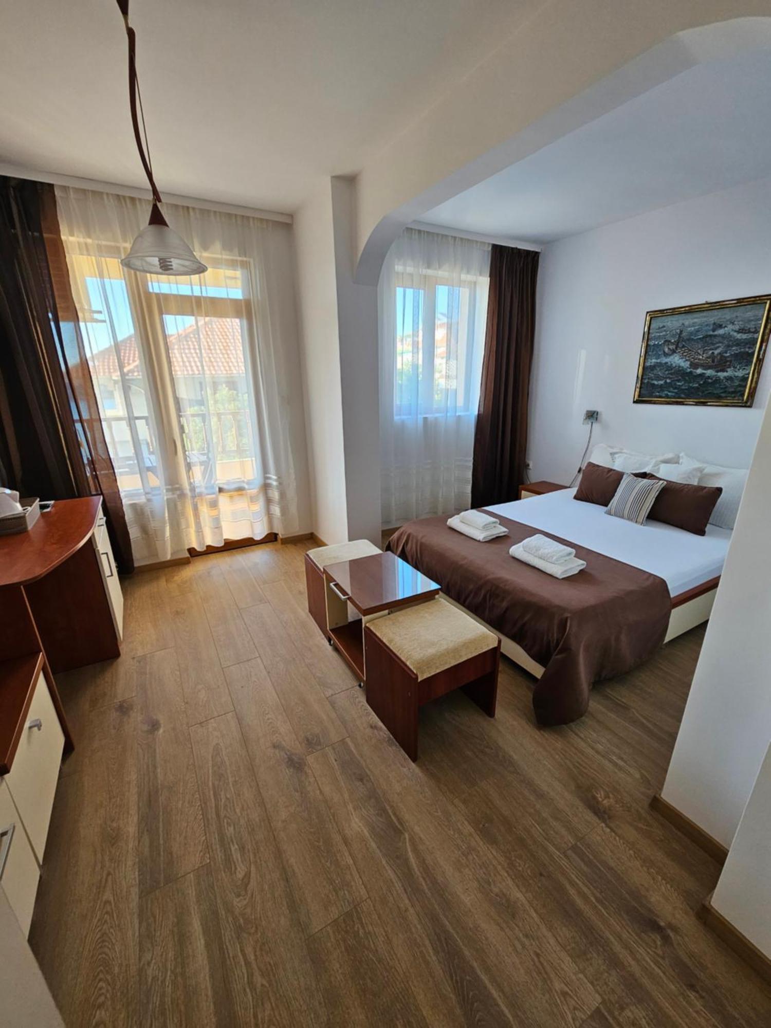 Pokój Dwuosobowy z balkonem i widokiem na morze