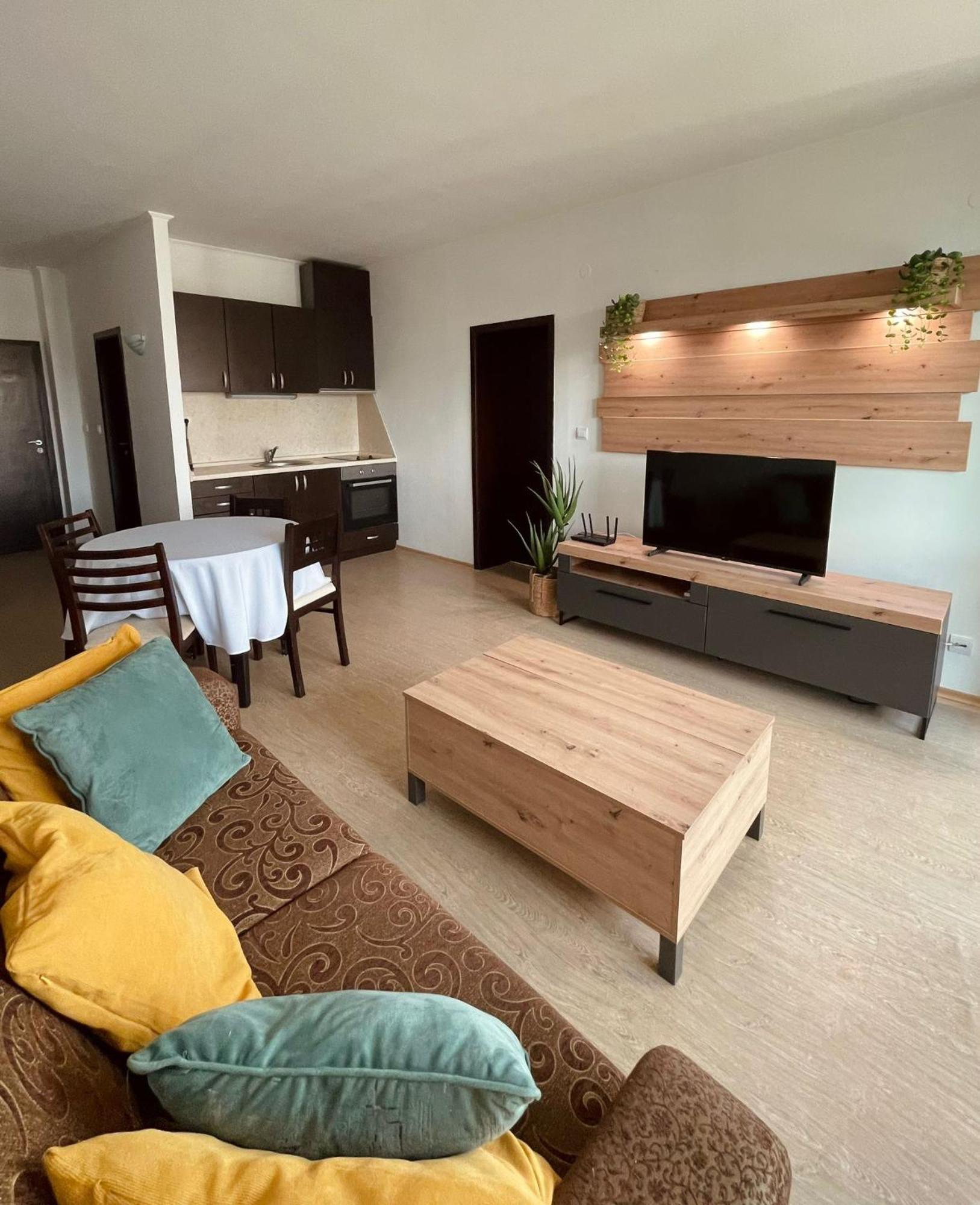 Apartamento con vistas y balcón