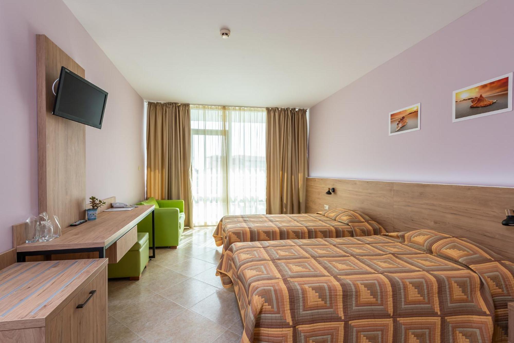 Double or Twin Room with Extra Bed (3 Adults),1030818868:JPEG