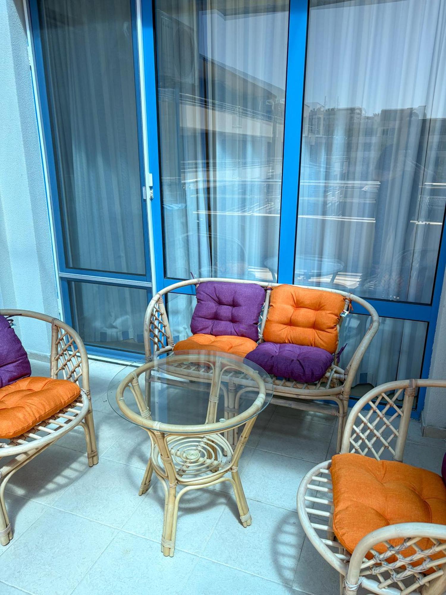 One-Bedroom Apartment Pool View