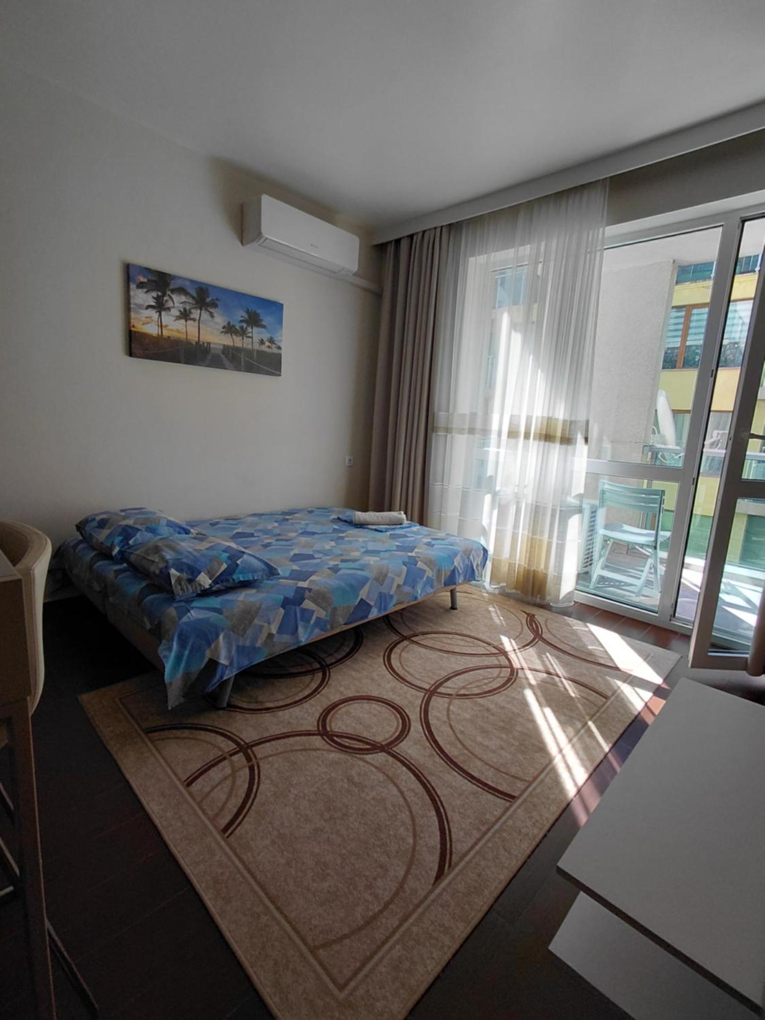 One-Bedroom Apartment with Sea View
