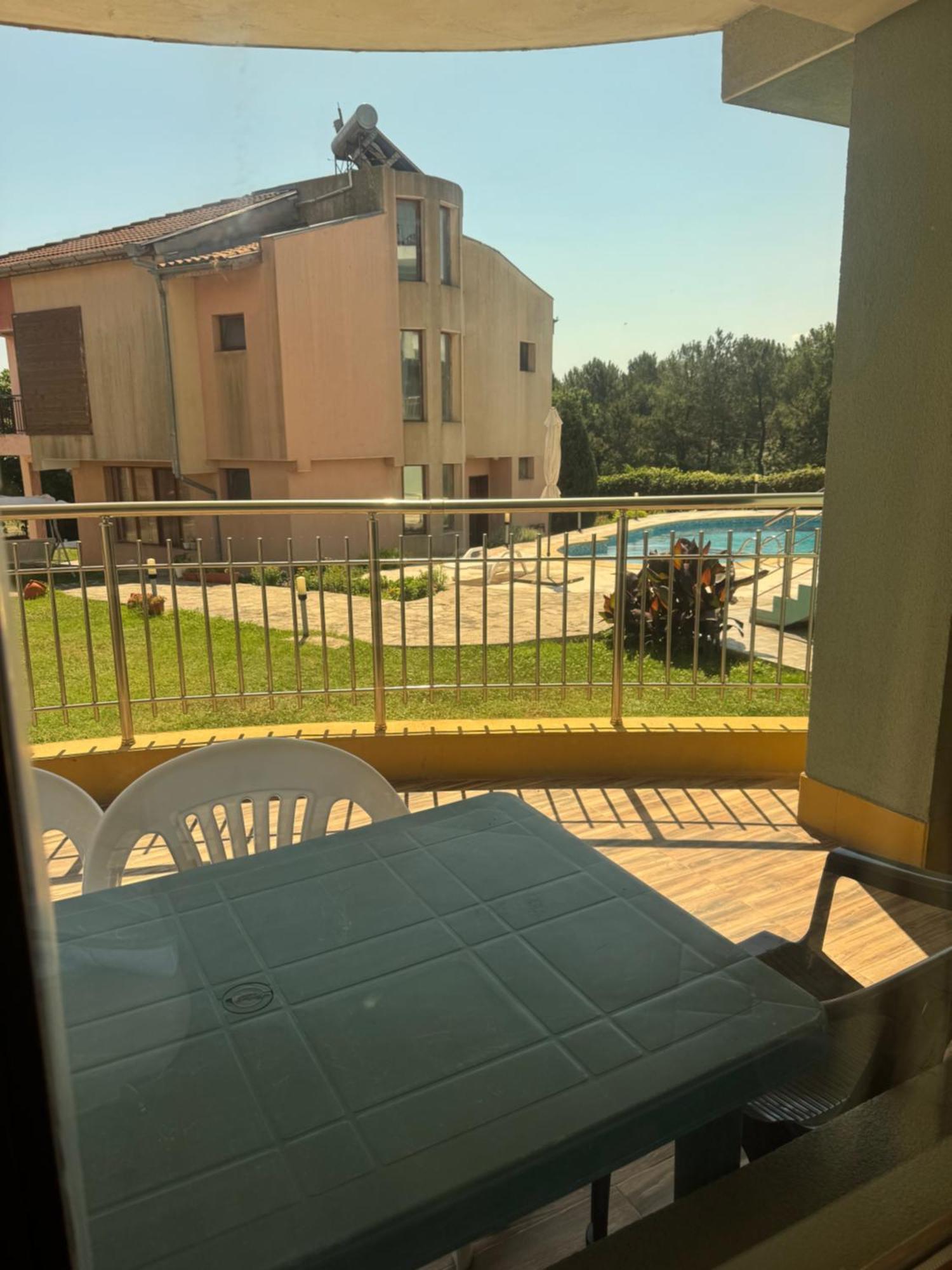 One-Bedroom Apartment with Pool View