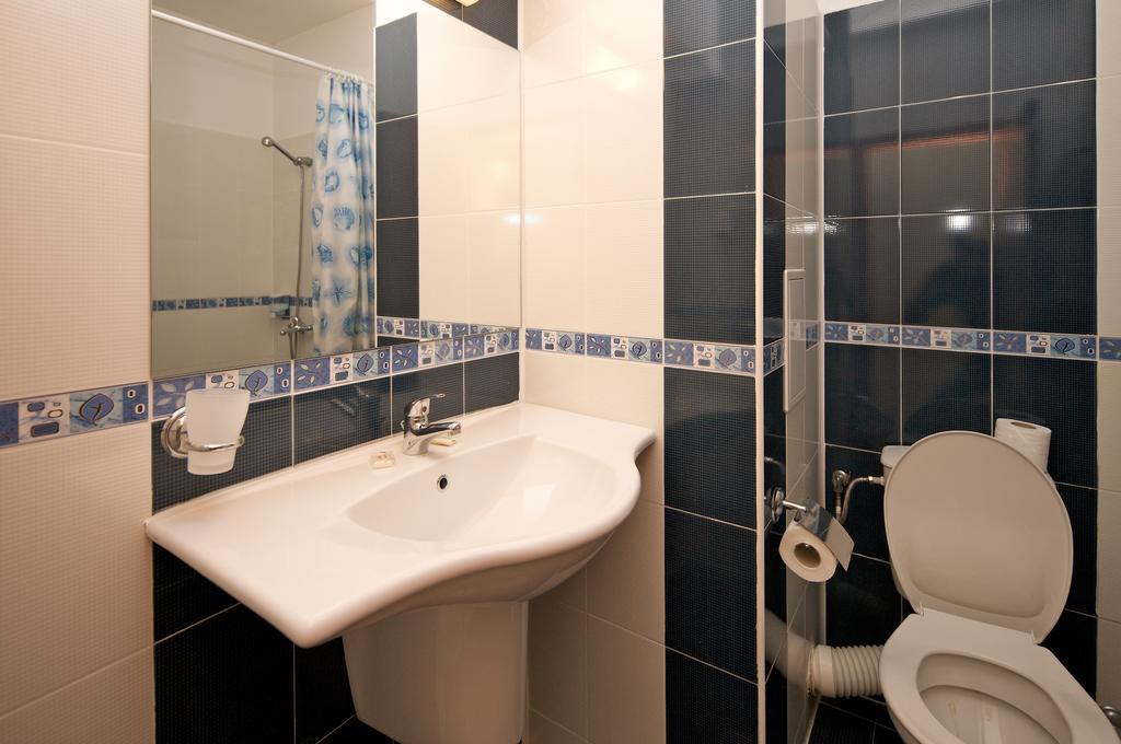 Double or Twin Room,558526419:JPEG