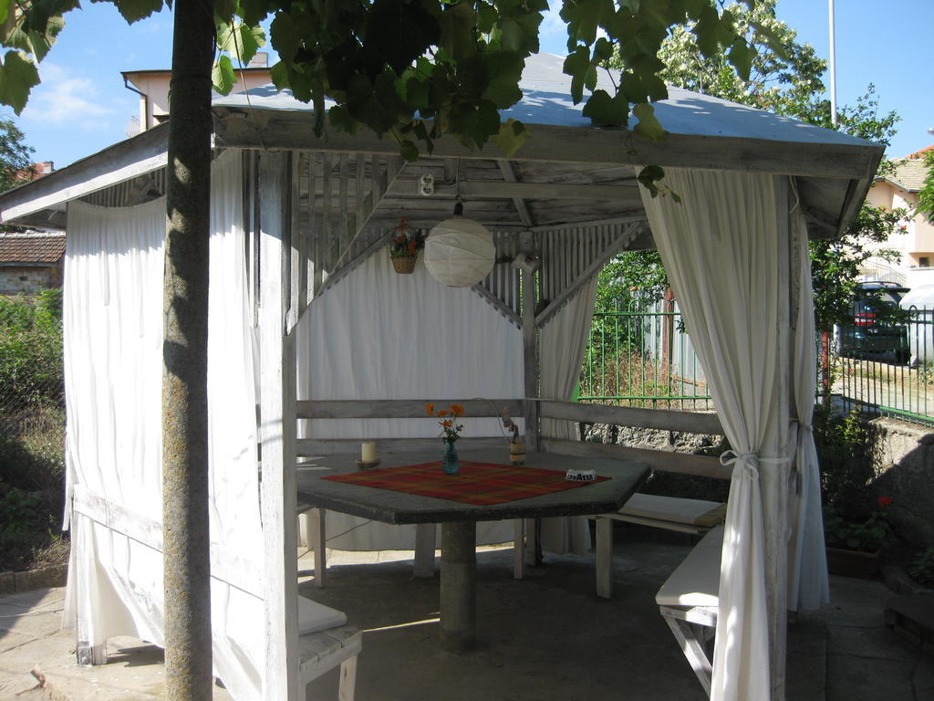 Тройна стая с балкон