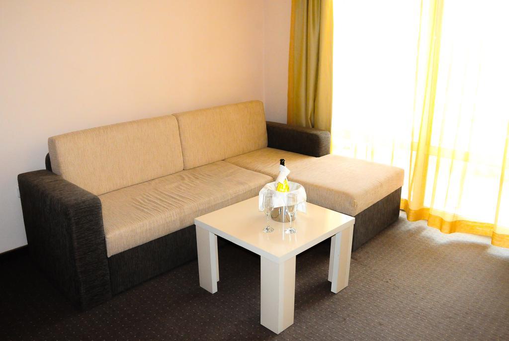 Double Room with Sofa Bed (2 Adults + 2 Children),318878129:JPEG