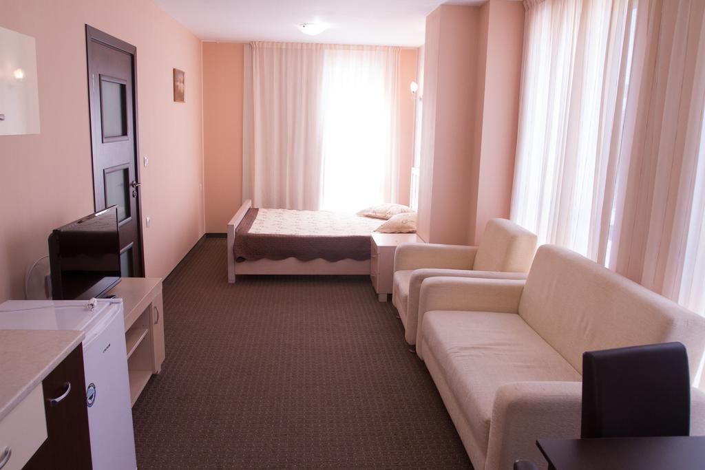 Studio mit Kingsize-Bett und Schlafsofa