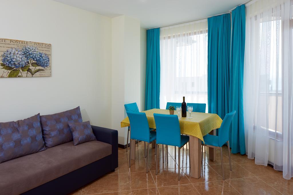 Apartment mit 2 Schlafzimmern und Meerblick