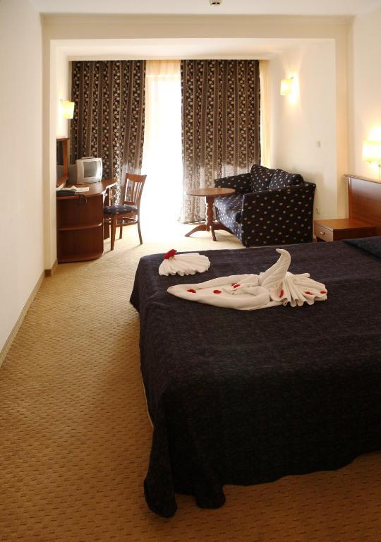Tweepersoonskamer met 1 of 2 Bedden en Balkon (2 Volwassenen + 2 Kinderen) - All Inclusive