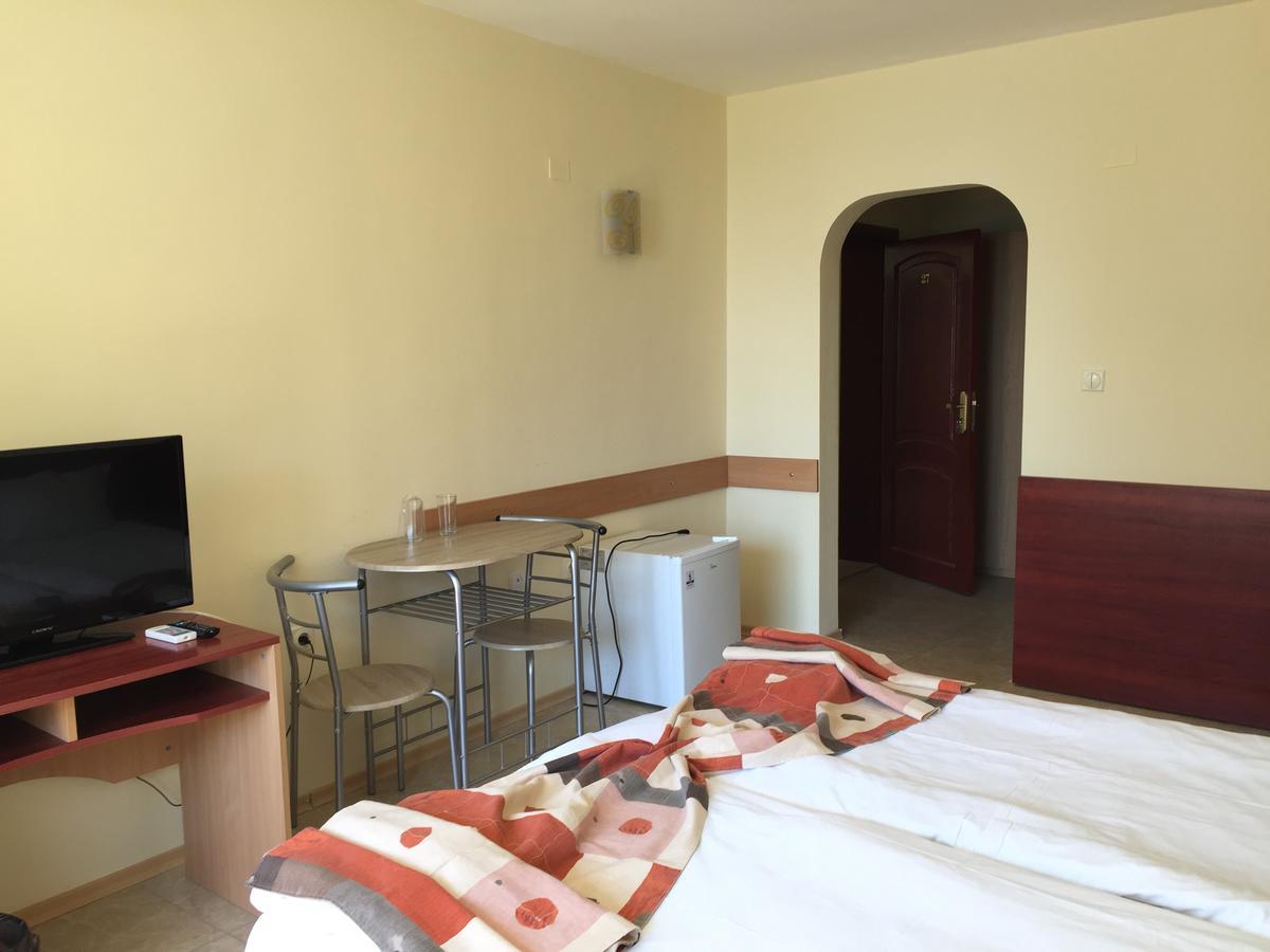 Double or Twin Room,654581592:JPEG