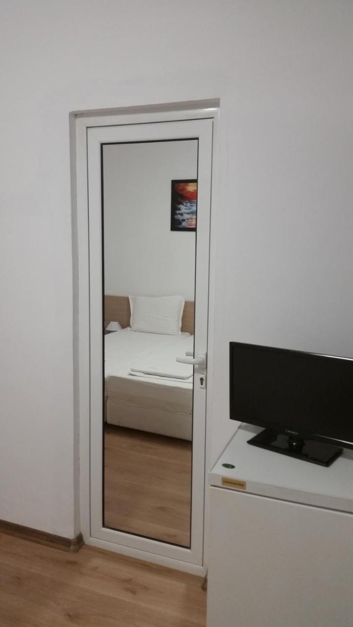 Double Room with Balcony,763991641:JPEG
