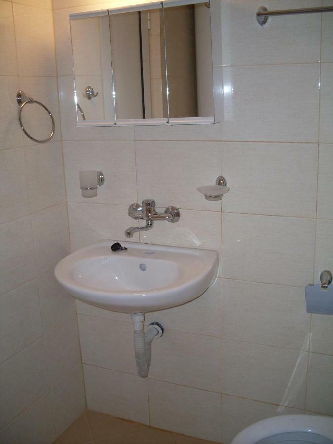 Double Room with Pool View,854860934:JPEG