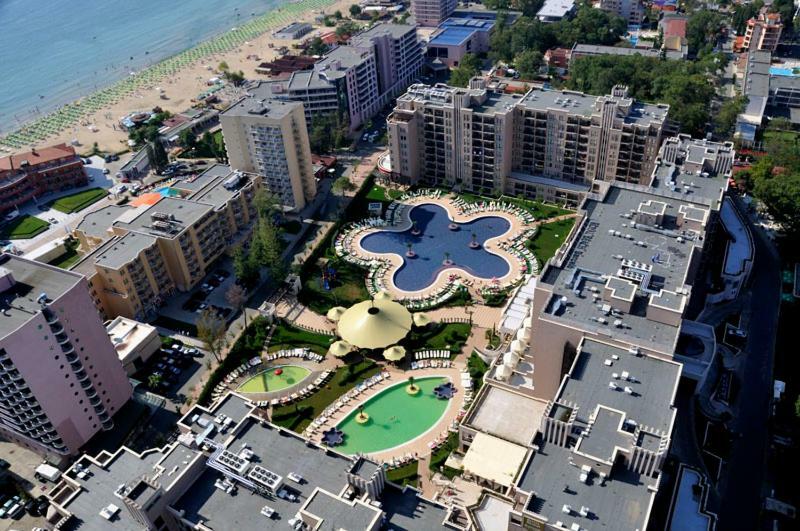 Apartment with Pool View,895583386:JPEG