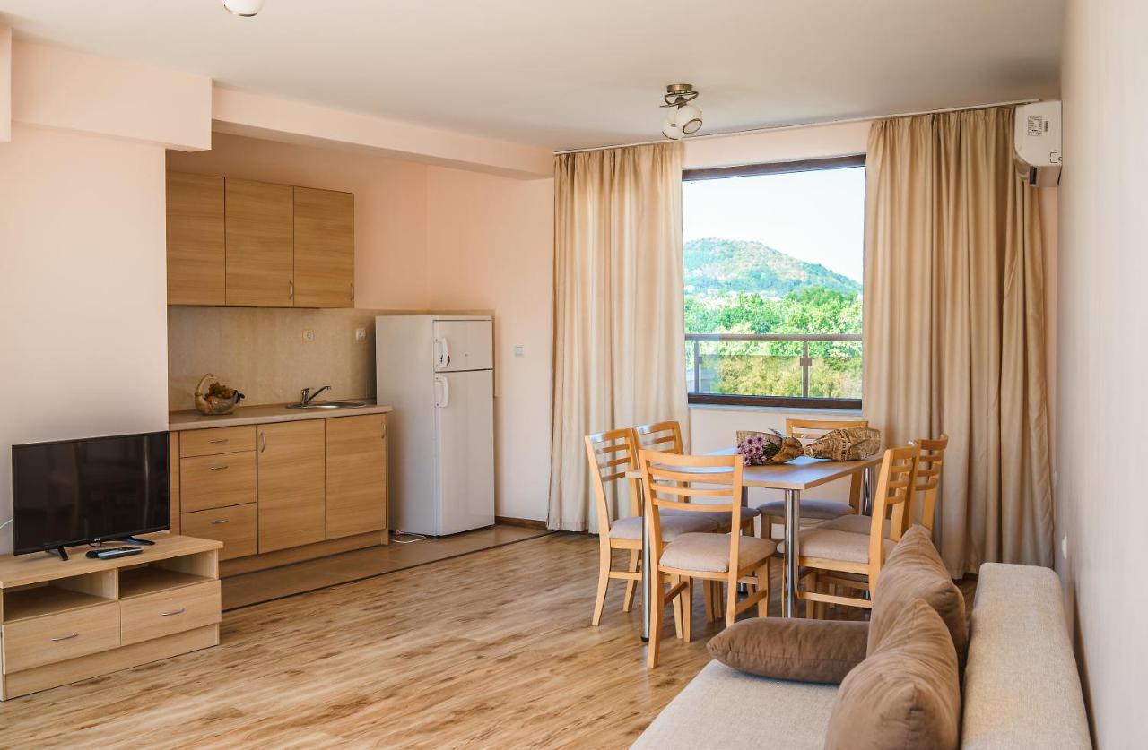 Apartment mit 1 Schlafzimmer und Balkon, Vollpension inbegriffen
