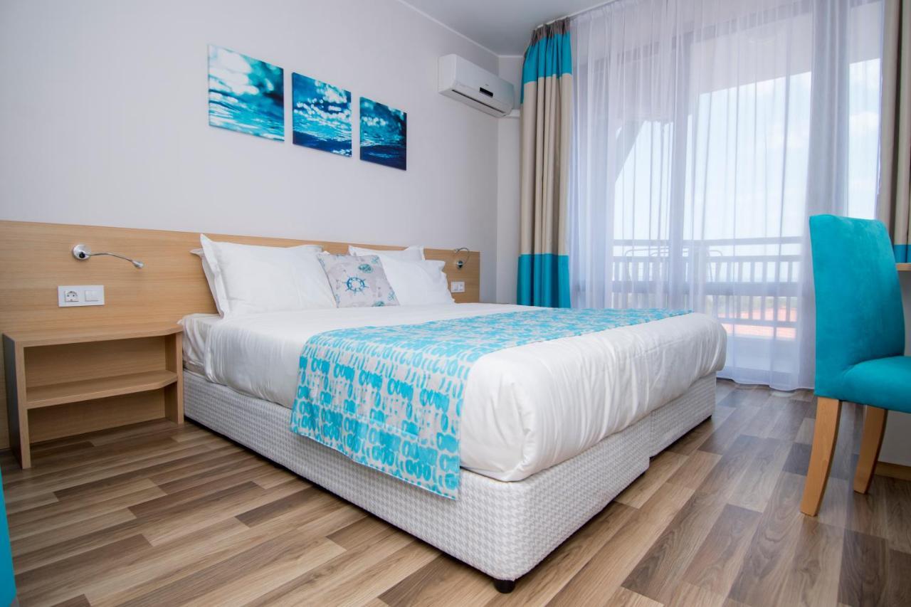 Double Room with Balcony,990741178:JPEG