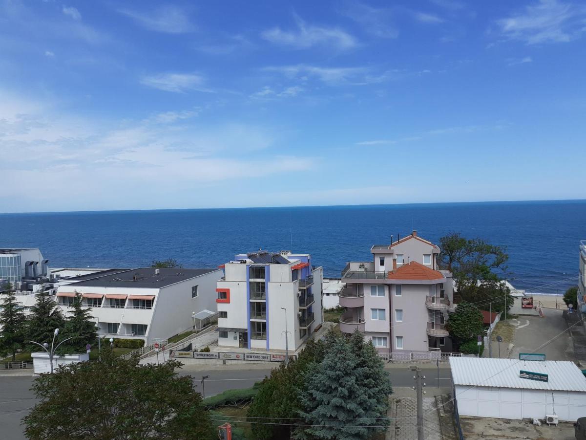 Dreibettzimmer mit Balkon