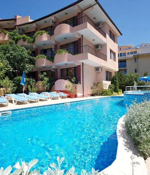 Family Hotel Rainbow-1