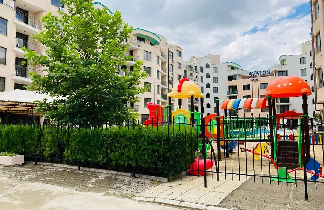 Good Vibes Apartment Avalon - Уютен, Двустаен С Басейн, Тераса И Wi-Fi-1
