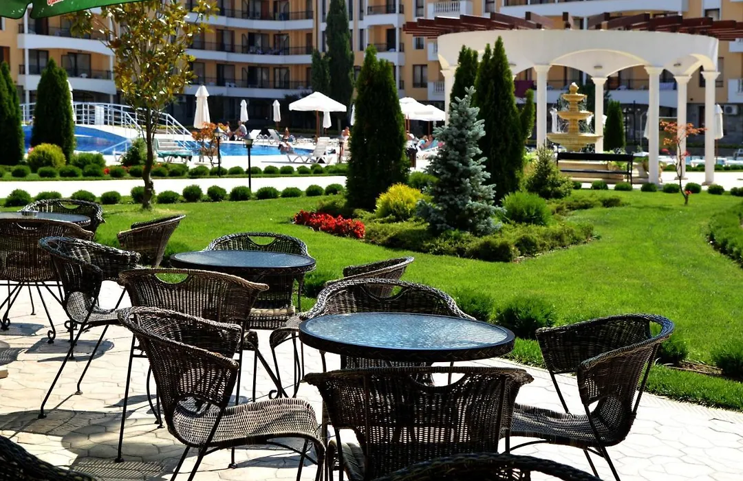 Apartments In Holiday Complex Royal Sun-1