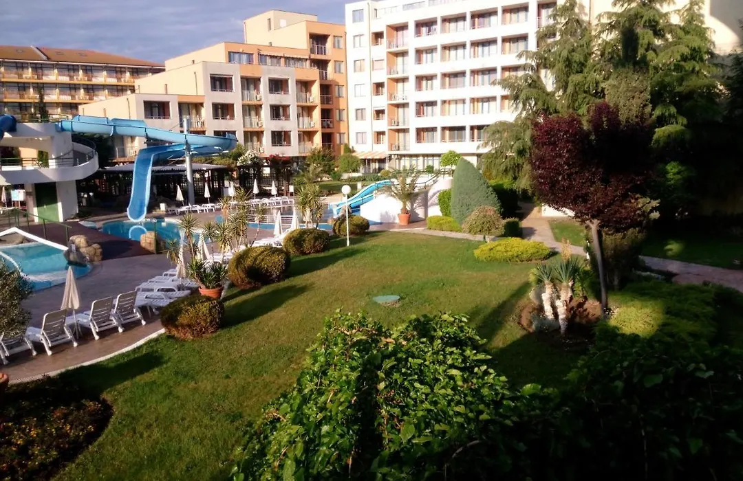 Apartment In Trakia Plaza-1