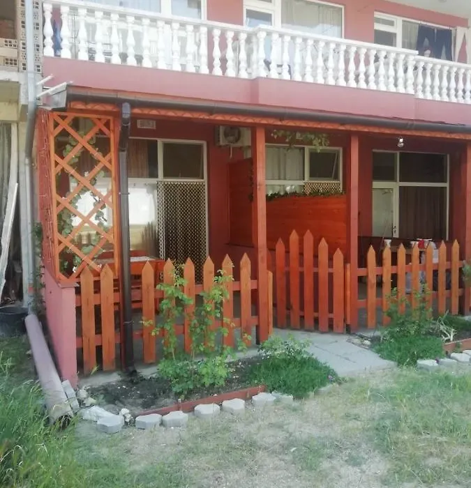Guest House Ceco-1