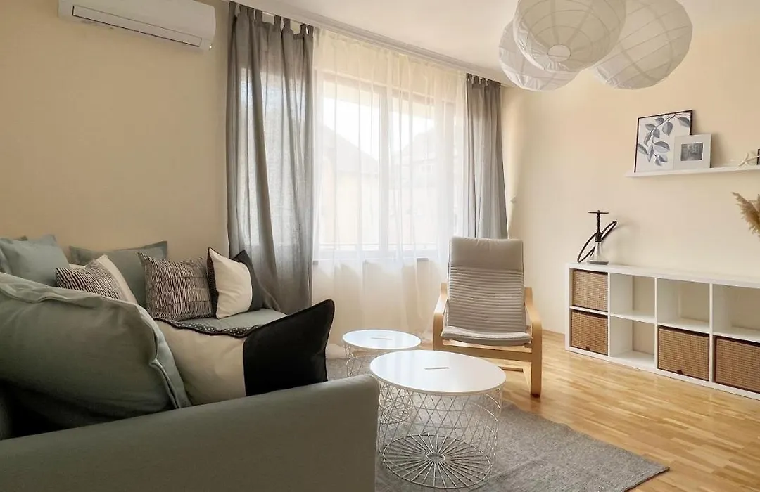 Lovely Apartment With Balcony In Pomorie Old Town By Flat Mаnаger-1