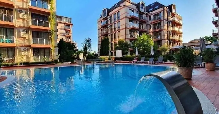 Tarsis Private Apartament-1