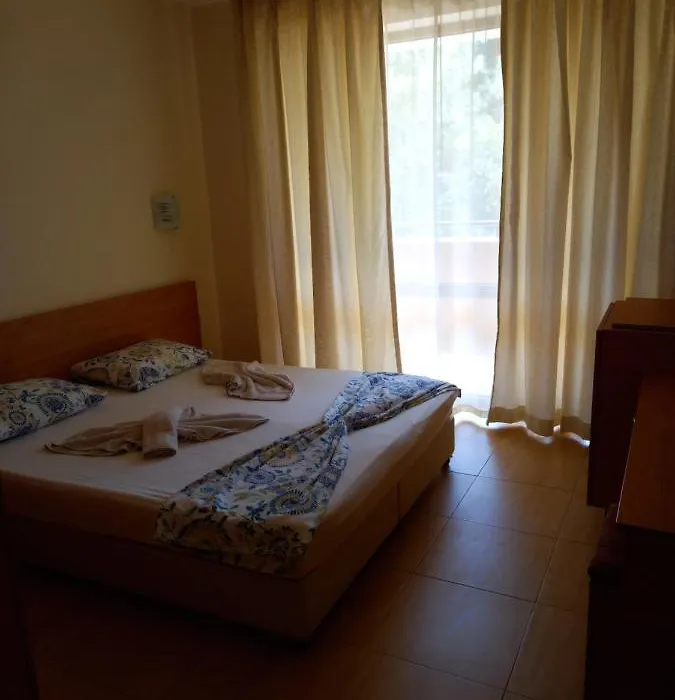 Апартамент В Комплекс Golden Beach, Sunny Beach-1