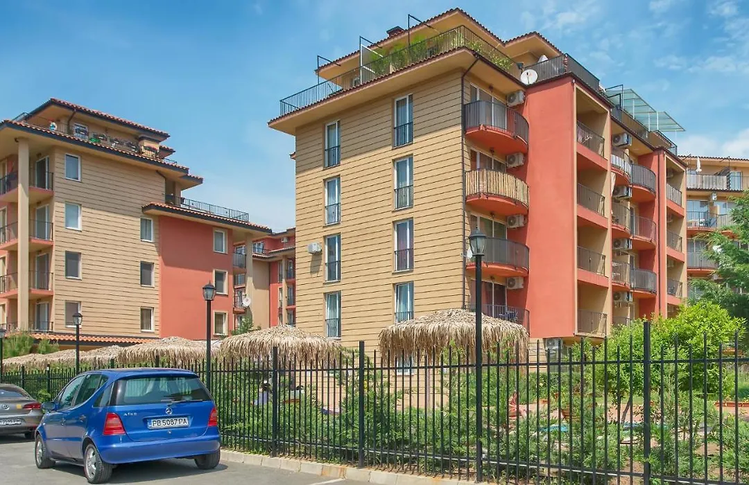 Sunny View Central Holiday Apartments-1