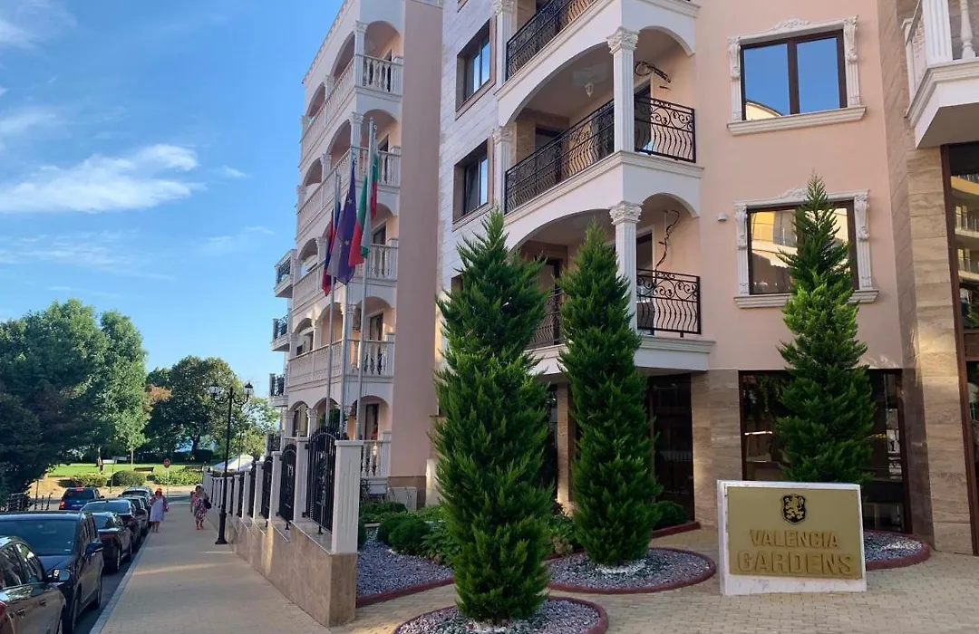 Valencia Gardens Deluxe Apartments-1
