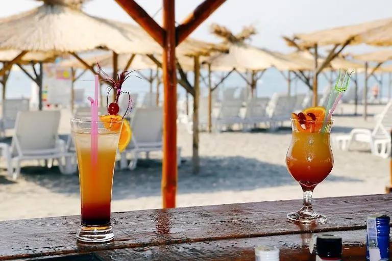 Sunset Resort Family-1