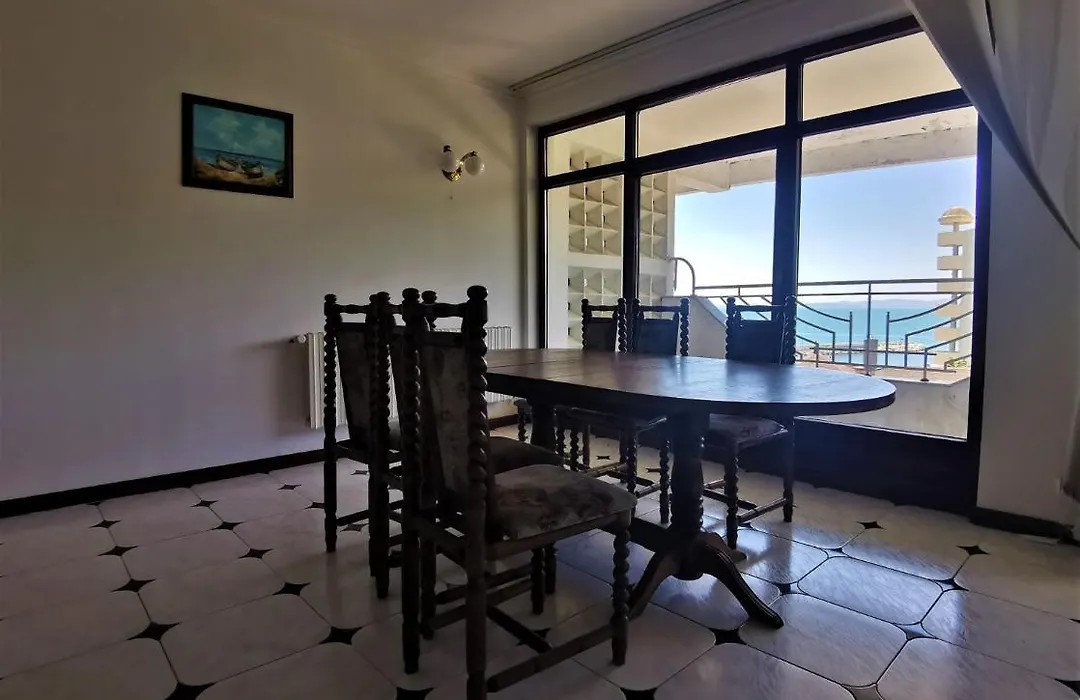 Lazur Seaview Apartment-1