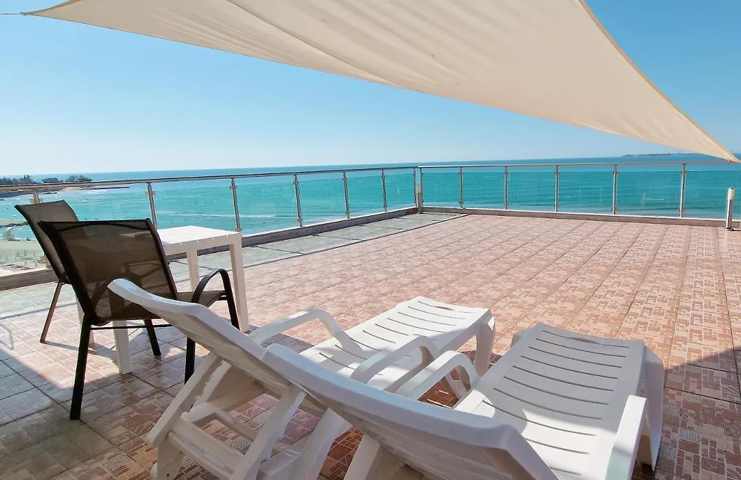 Beachfront Apartments By Marty'S-1