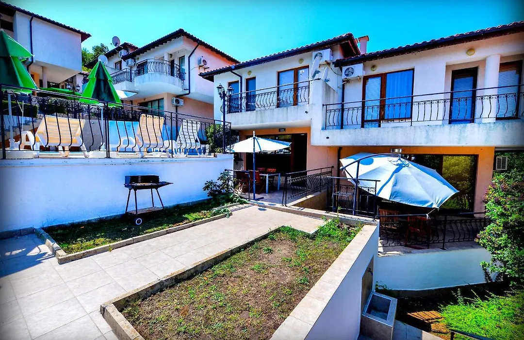 Villa Aspen Guest House-1