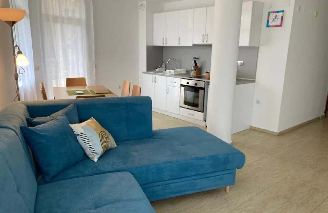Julie'S Spacious 2 Bed. Apart. At Sun Village-1