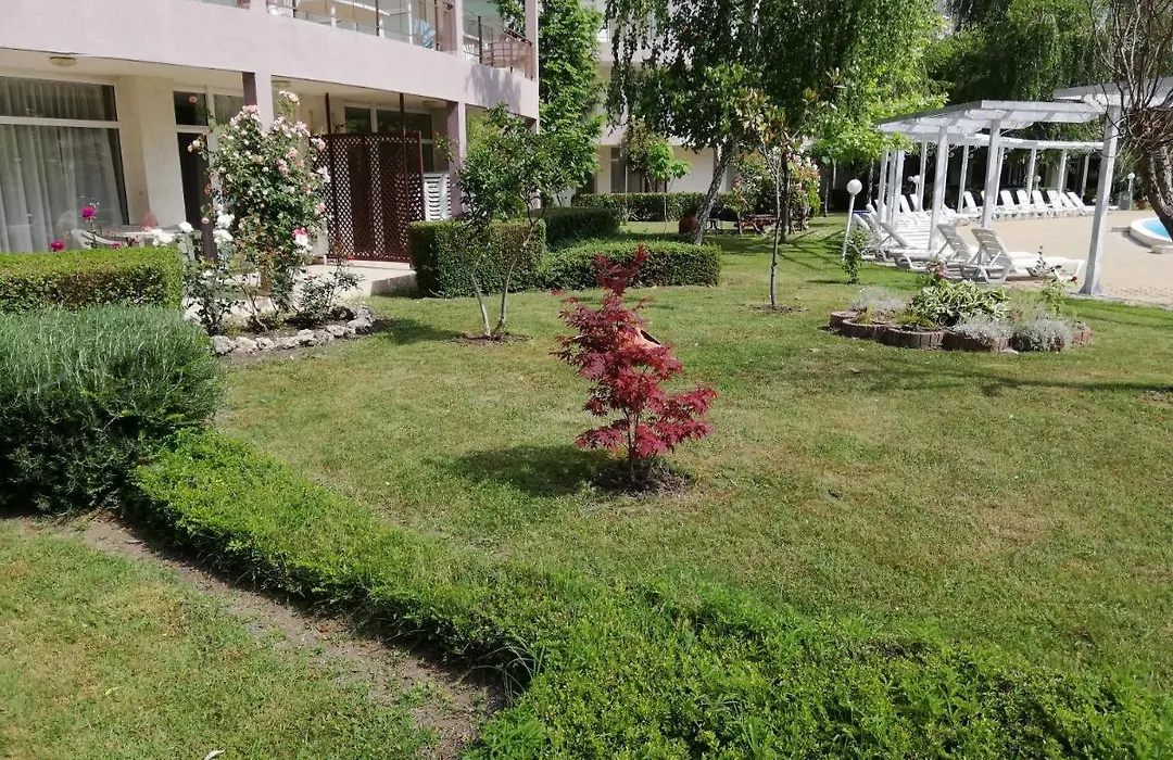 Grahams Spacious 2 Bed Apart For Rent At Sunny Beach-1