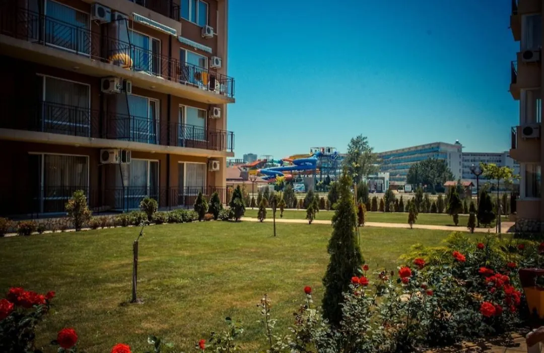 Apartment At Sunny Beach, Солнечный Берег-1