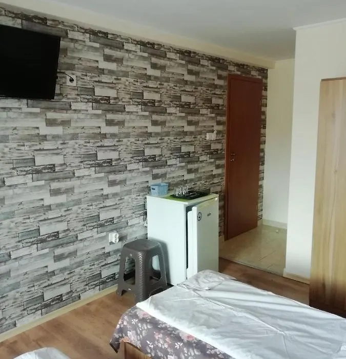 Gues House Ceco-1