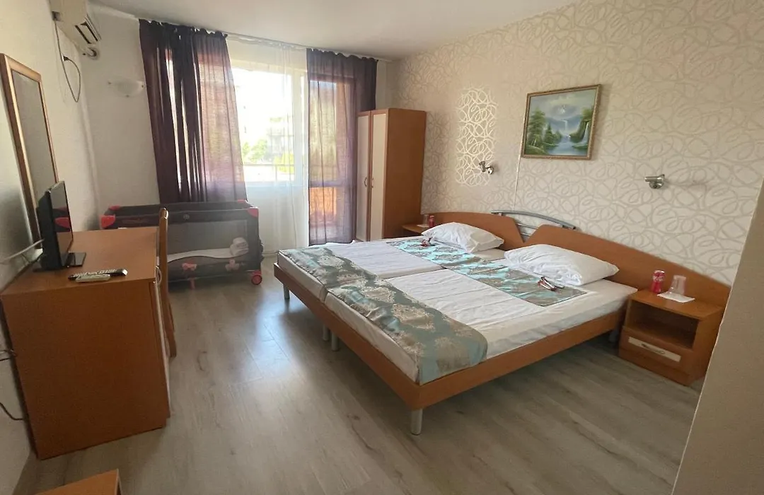 Family Hotel Aqua-1