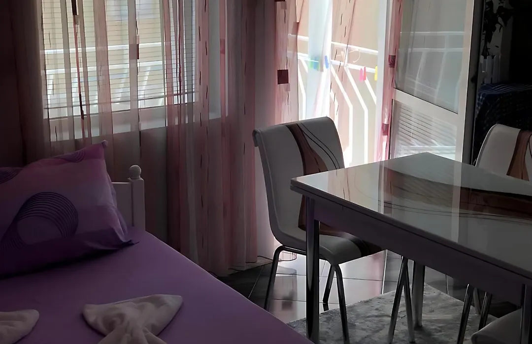 Guesthouse Flora-1